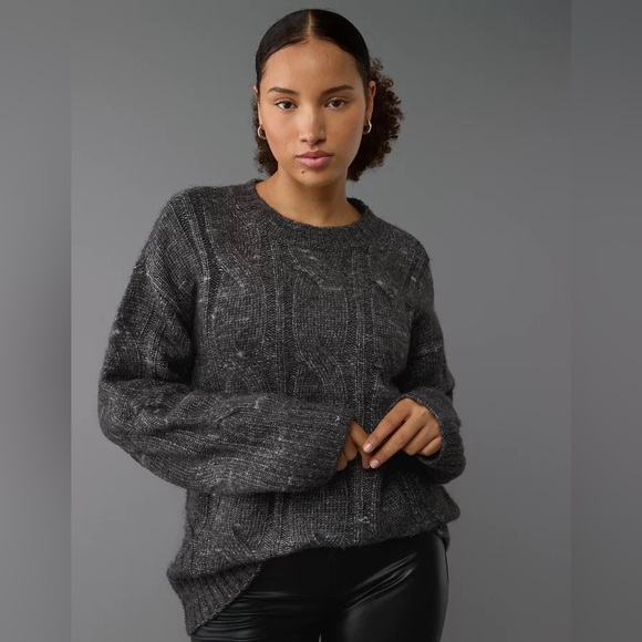 NWT - AE Whoa So Soft Cable Knit Sweater. Size Small. - Picture 2 of 9